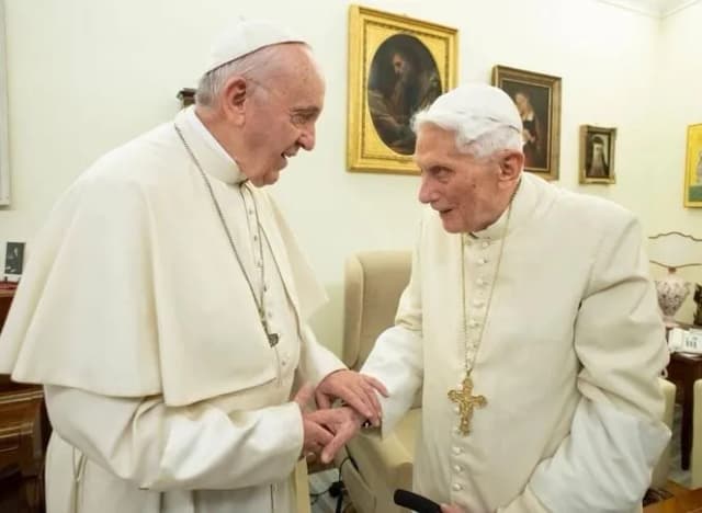 Ile lat ma papież Benedykt XVI? Sprawdź jego wiek i historię życia Ile lat ma papież Benedykt XVI? Sprawdź jego wiek i historię życia